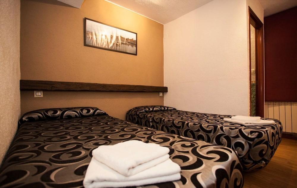 Hostal Verdemar Gijon Ngoại thất bức ảnh