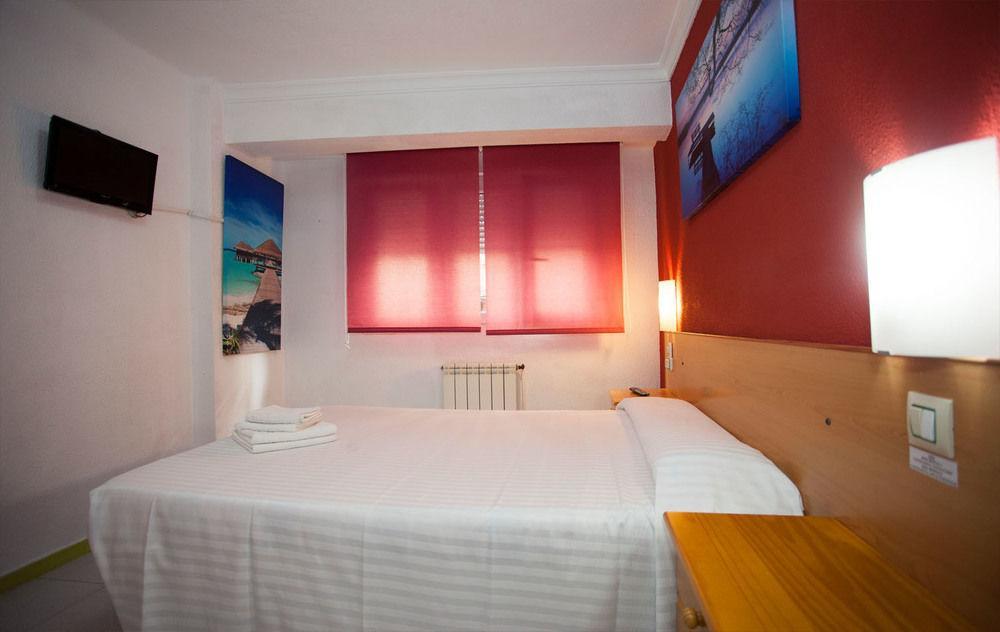 Hostal Verdemar Gijon Ngoại thất bức ảnh